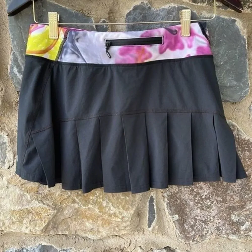RARE Lululemon Speed Skirt Unicorn Tears/Black Size 4